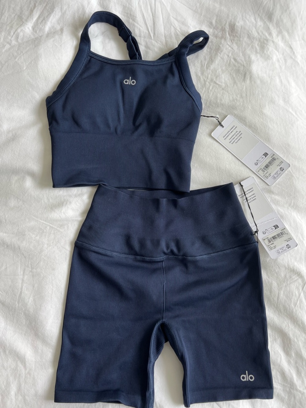 ALO Yoga Navy Ribbed High-Waist Athletic Shorts and Cropped Tank